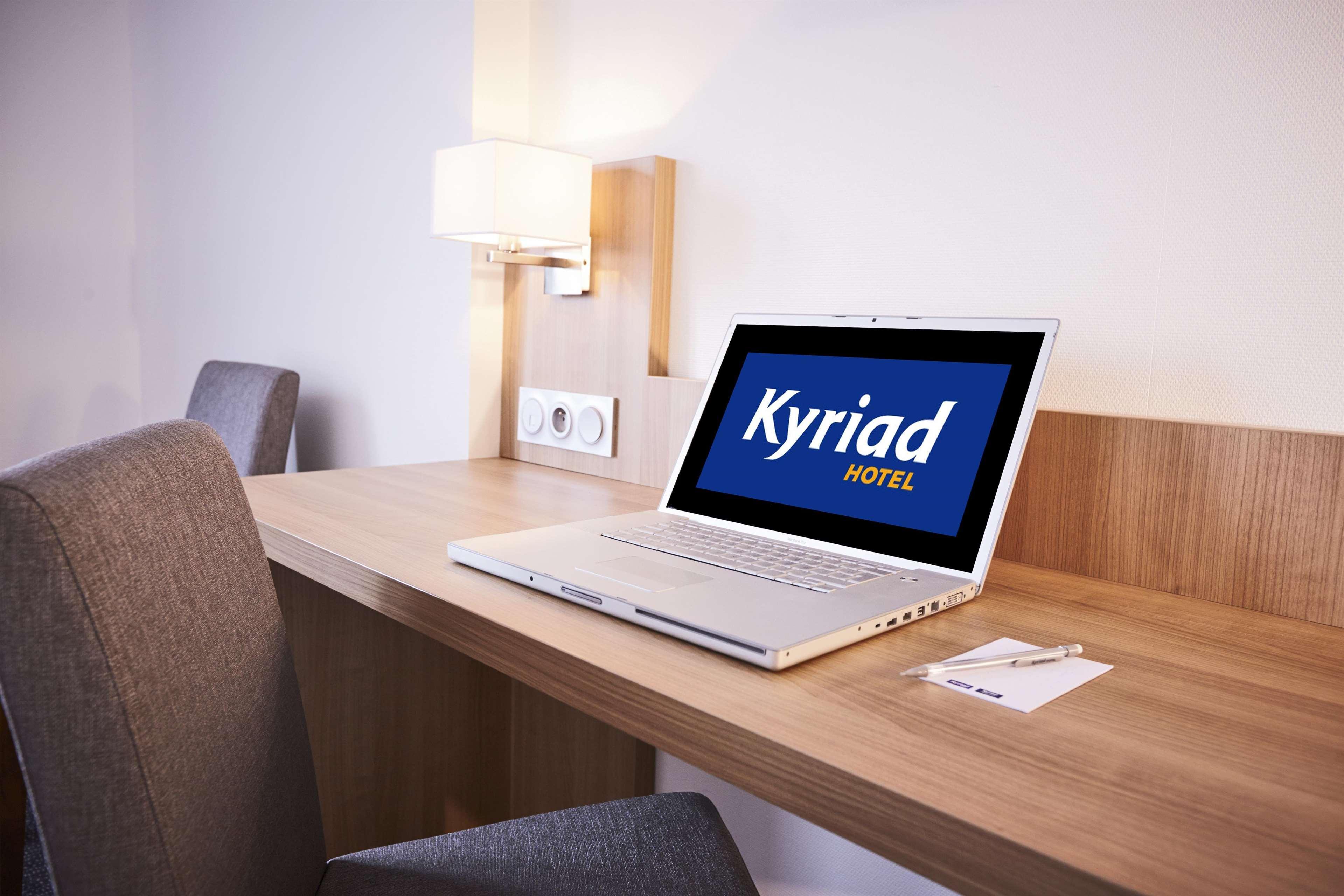 Kyriad Hotel Laval Laval  Esterno foto