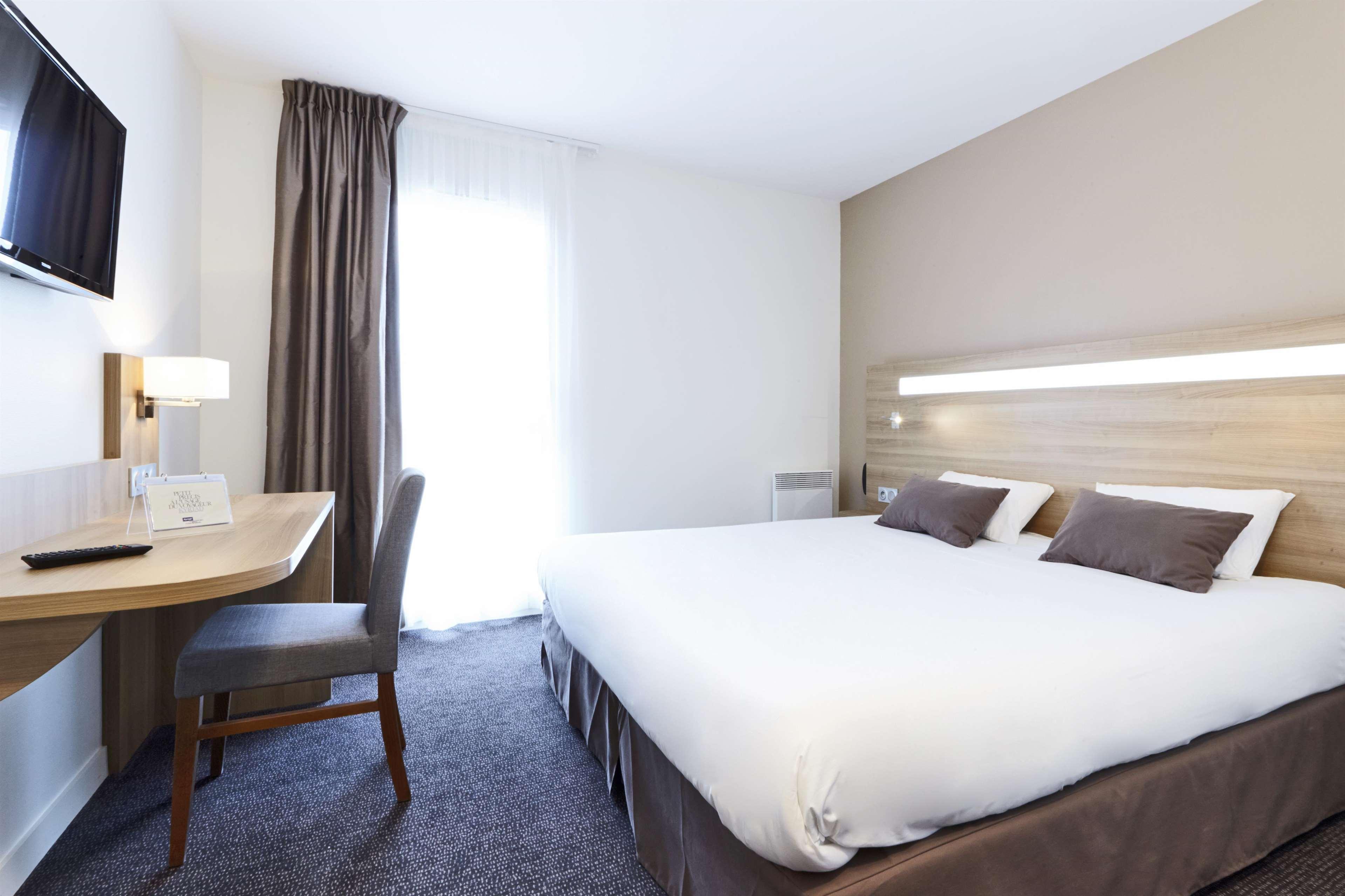 Kyriad Hotel Laval Laval  Esterno foto