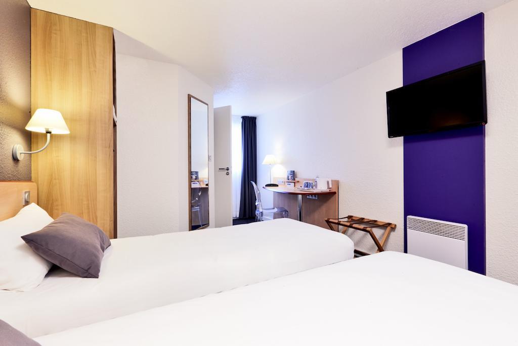 Kyriad Hotel Laval Laval  Esterno foto